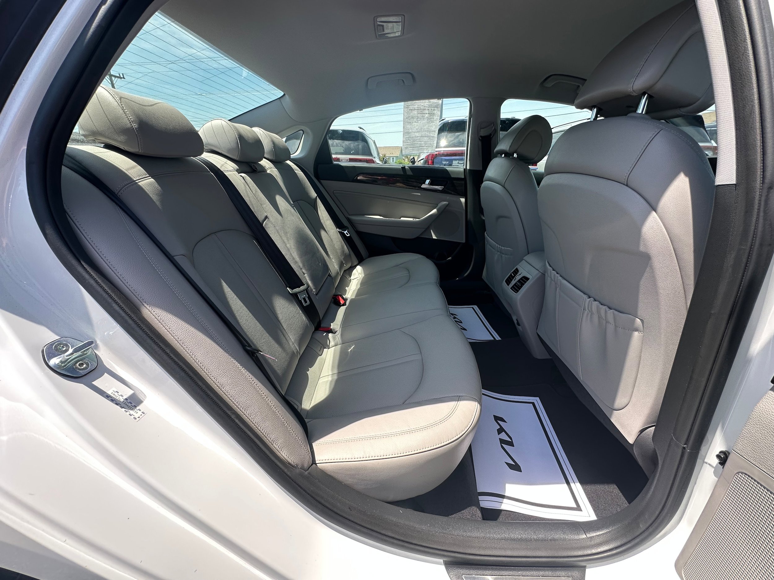 Used 2017 Hyundai Sonata Limited FWD image 11