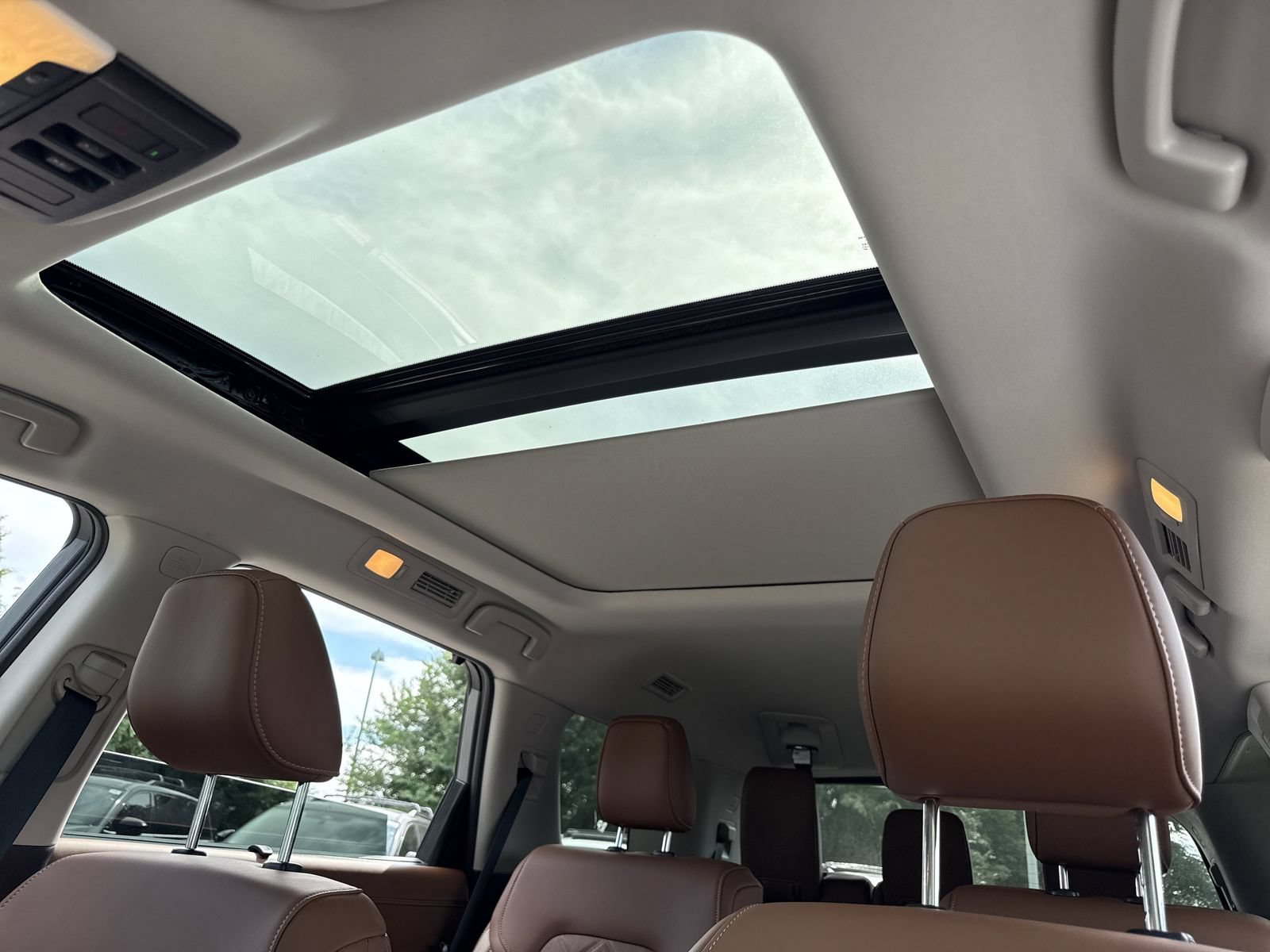 New 2026 Nissan Pathfinder Platinum FWD image 6