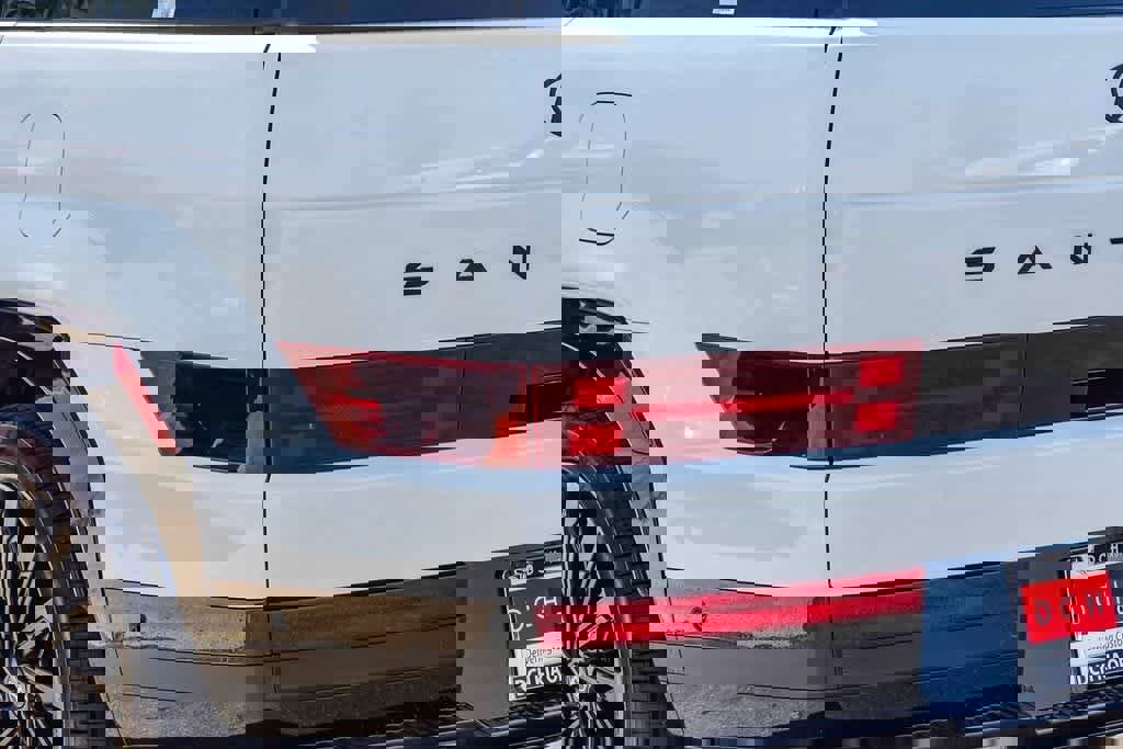 Used 2025 Hyundai Santa Fe Calligraphy image 7