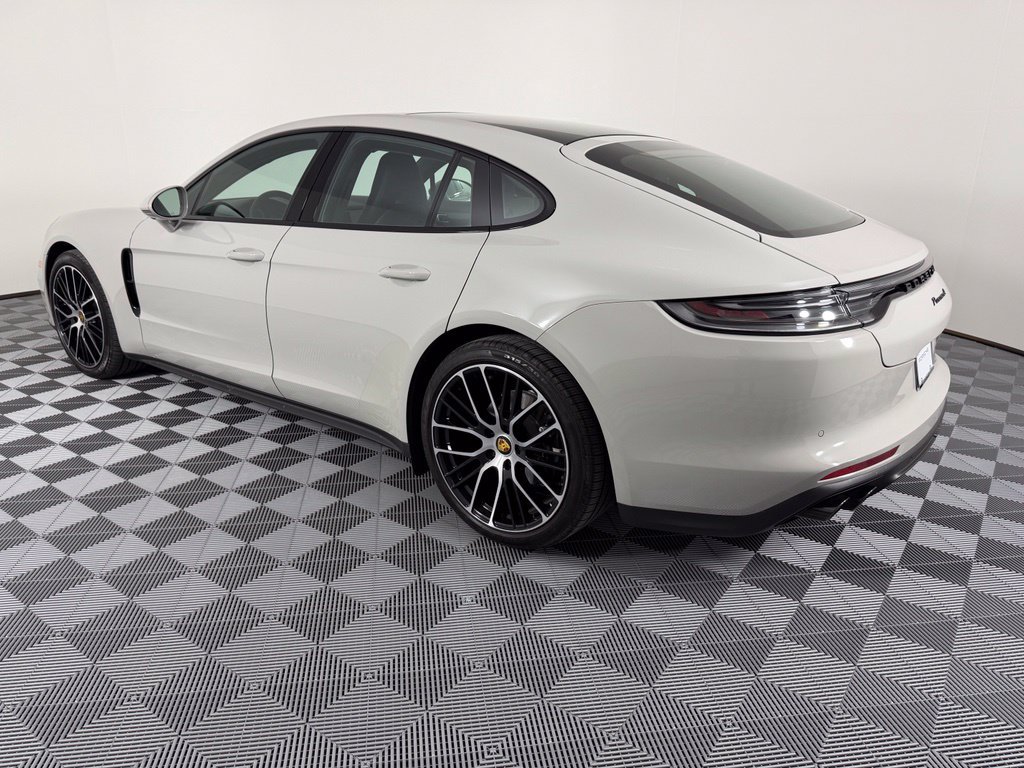 Certified 2023 Porsche Panamera 4 Platinum Edition AWD/4WD image 3