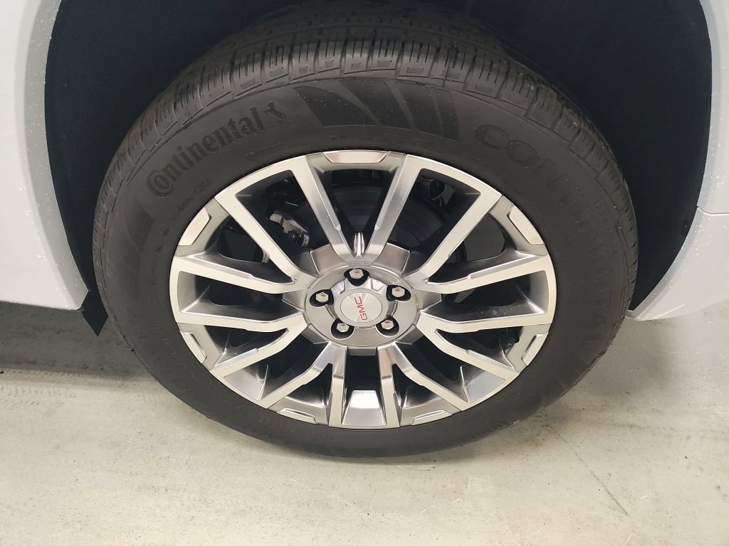 New 2027 GMC Terrain Denali w/ LPO, Floor Liner Package AWD/4WD image 19