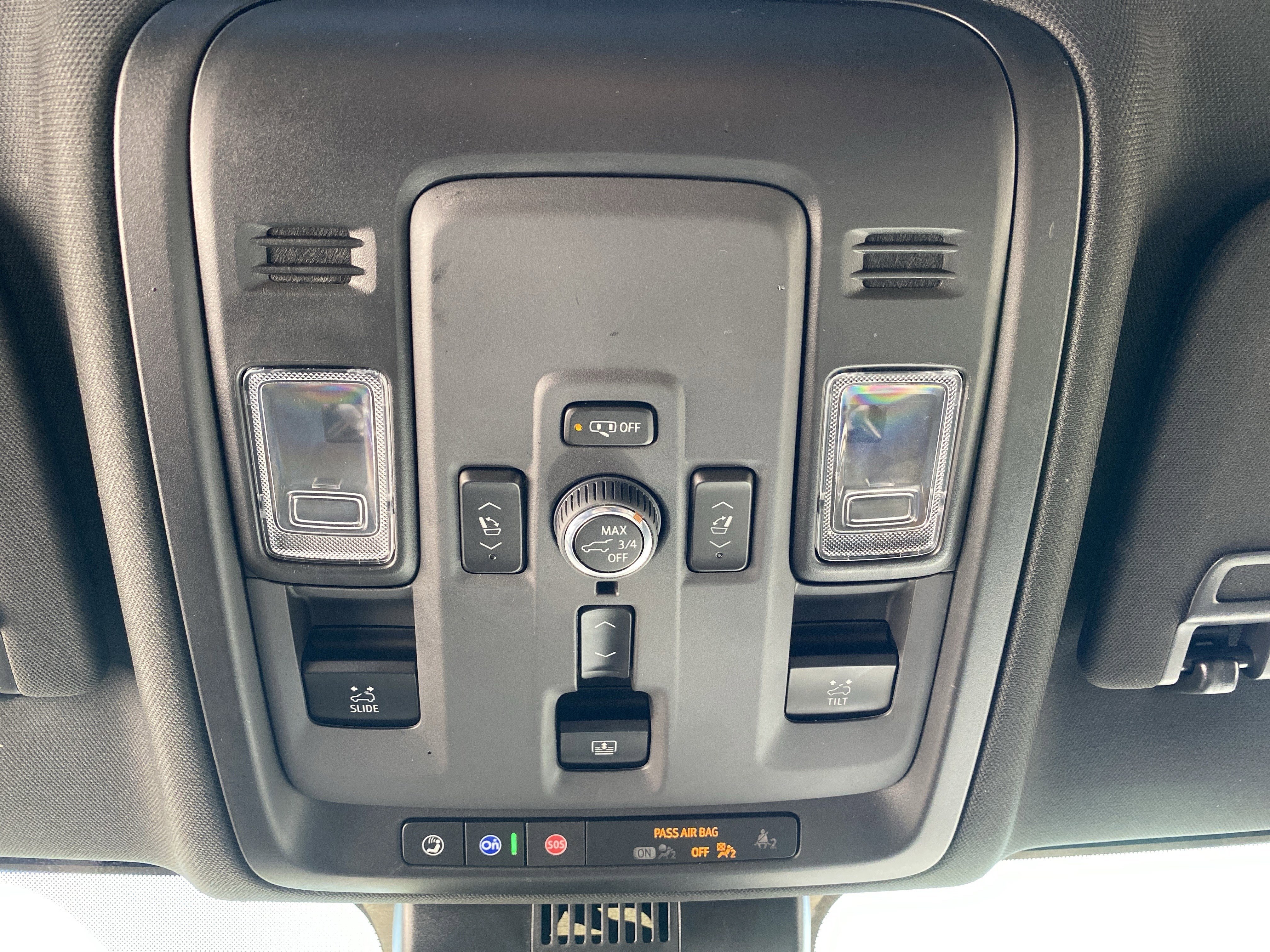 Used 2025 GMC Yukon XL Denali w/ Sun & Power Step Package image 47