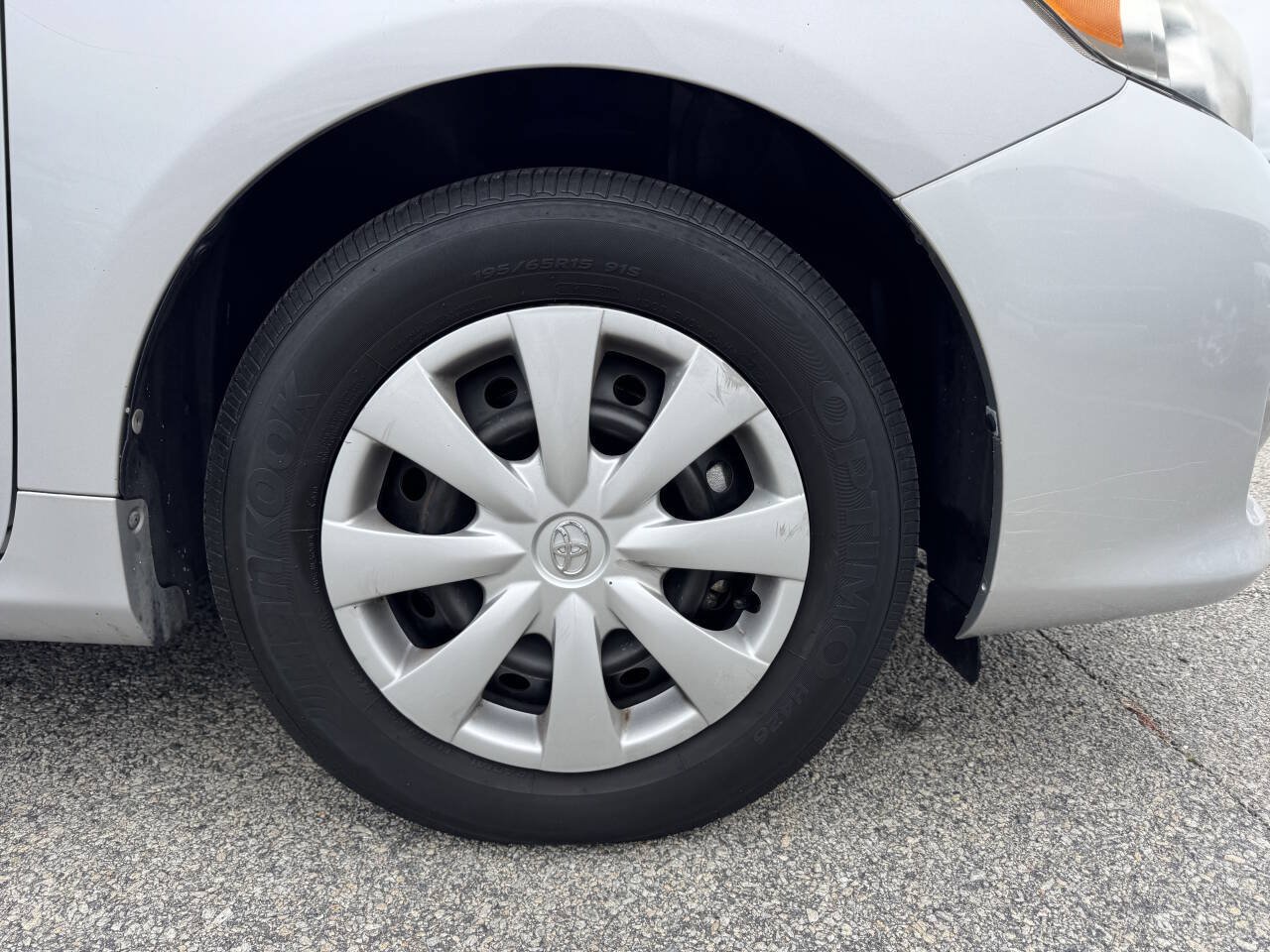 Used 2010 Toyota Corolla LE FWD image 12