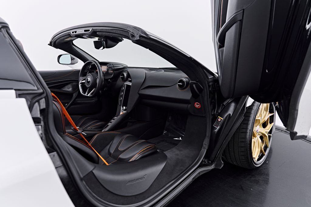 Used 2025 McLaren 750S Spider RWD image 41