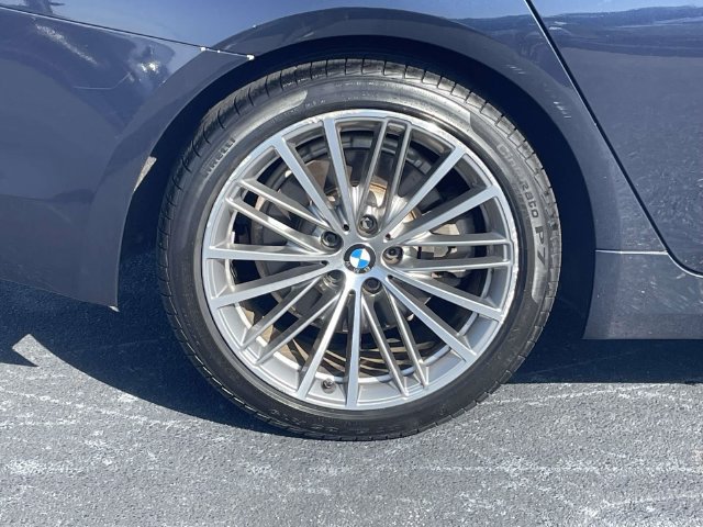 Used 2019 BMW 530i xDrive w/ Convenience Package AWD/4WD image 9