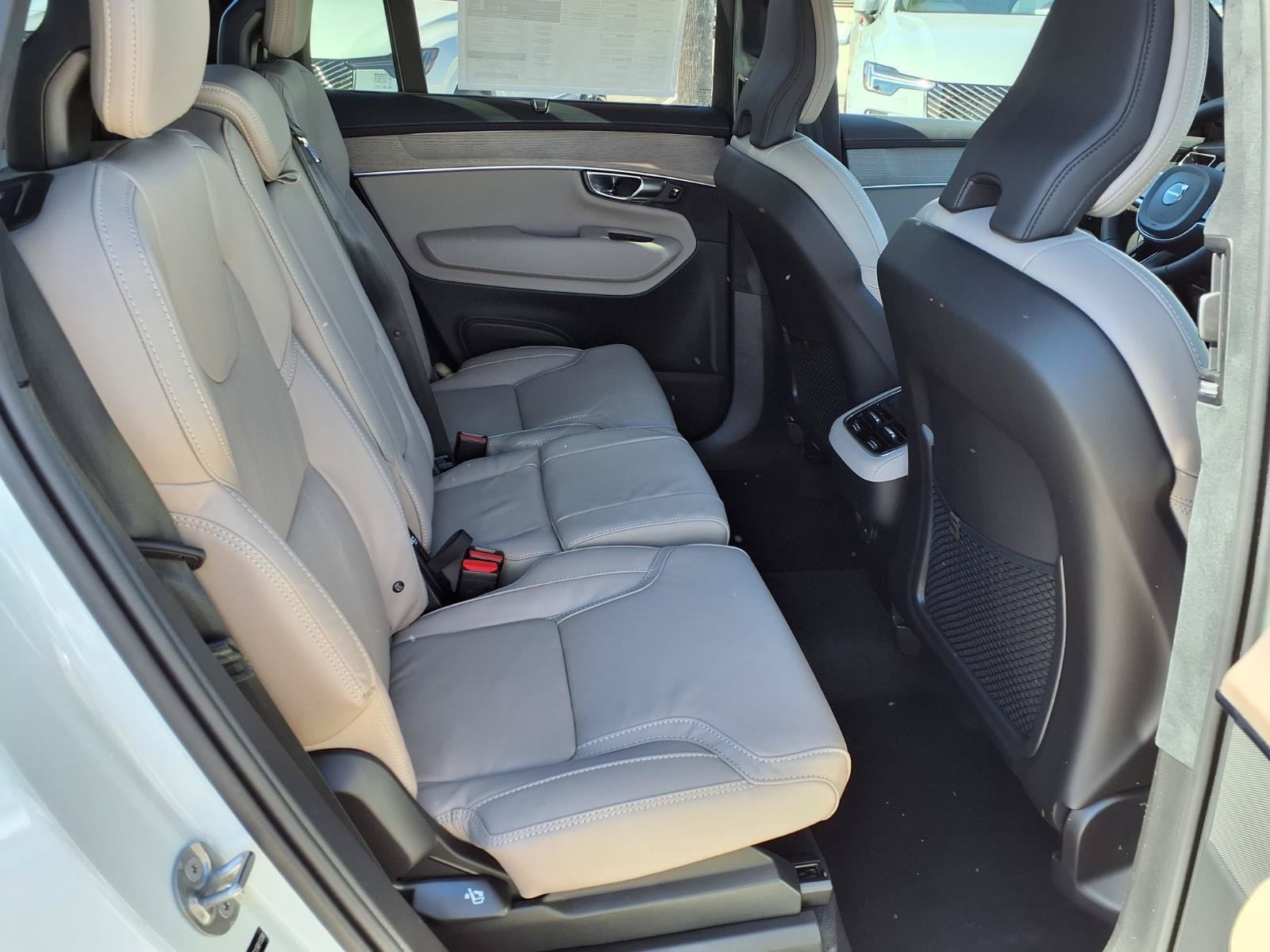 New 2026 Volvo XC90 B6 Ultra w/ Lounge Package AWD/4WD image 10
