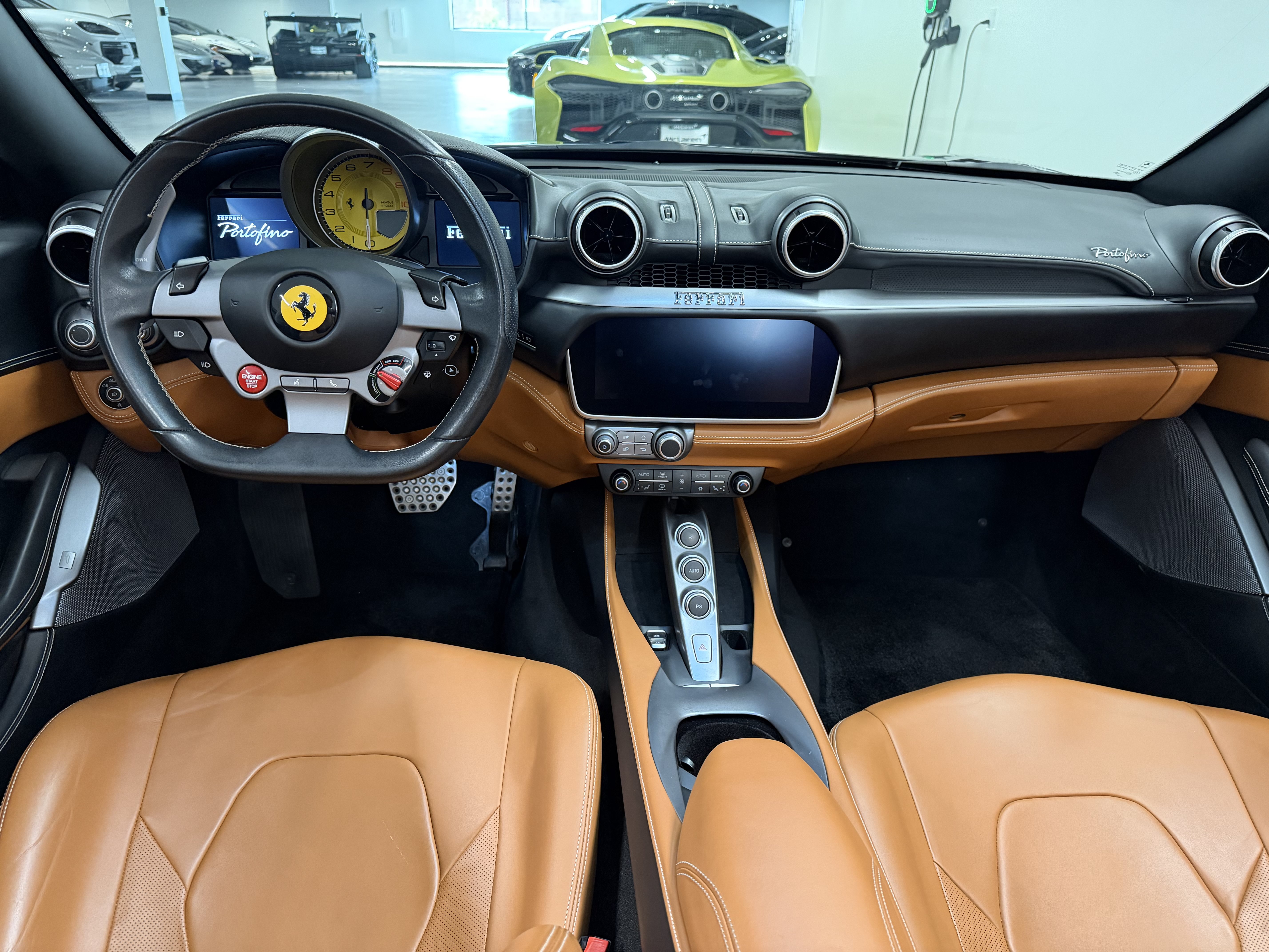 Used 2019 Ferrari Portofino RWD image 13