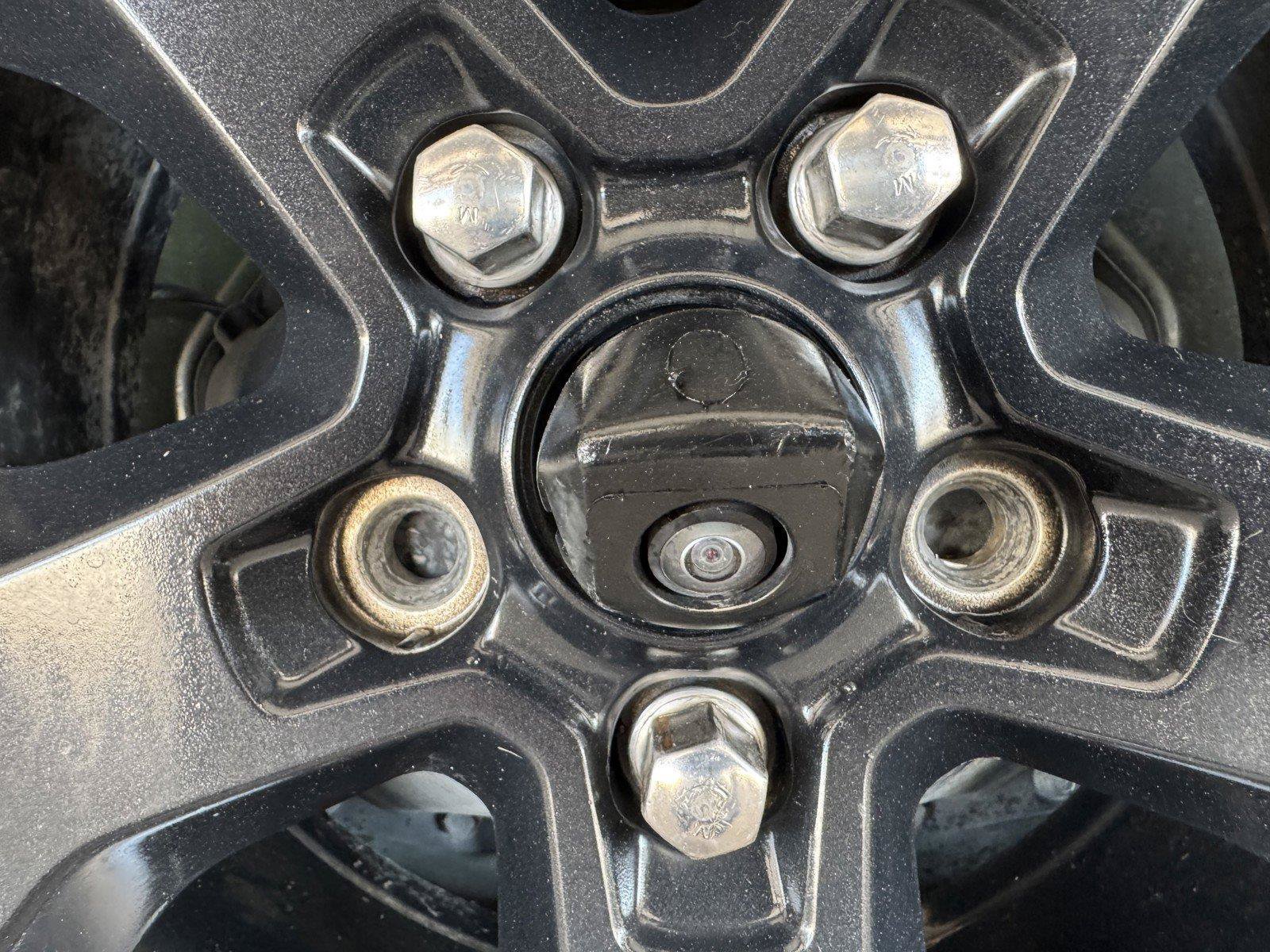 Used 2021 Jeep Wrangler Sport AWD/4WD image 29