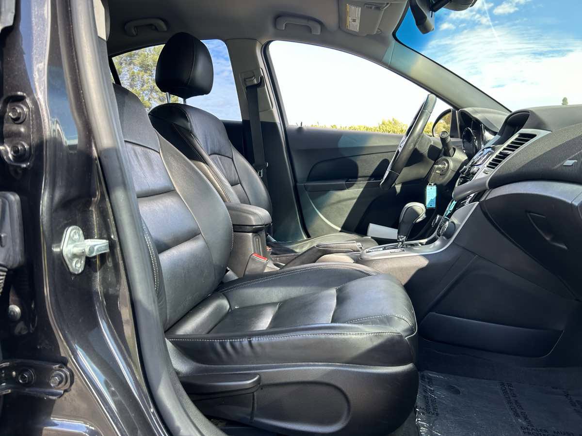 Used 2014 Chevrolet Cruze Diesel FWD image 25