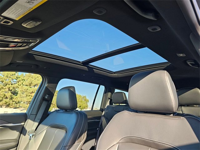 New 2025 Jeep Grand Cherokee L Limited w/ Black Appearance Package image 26