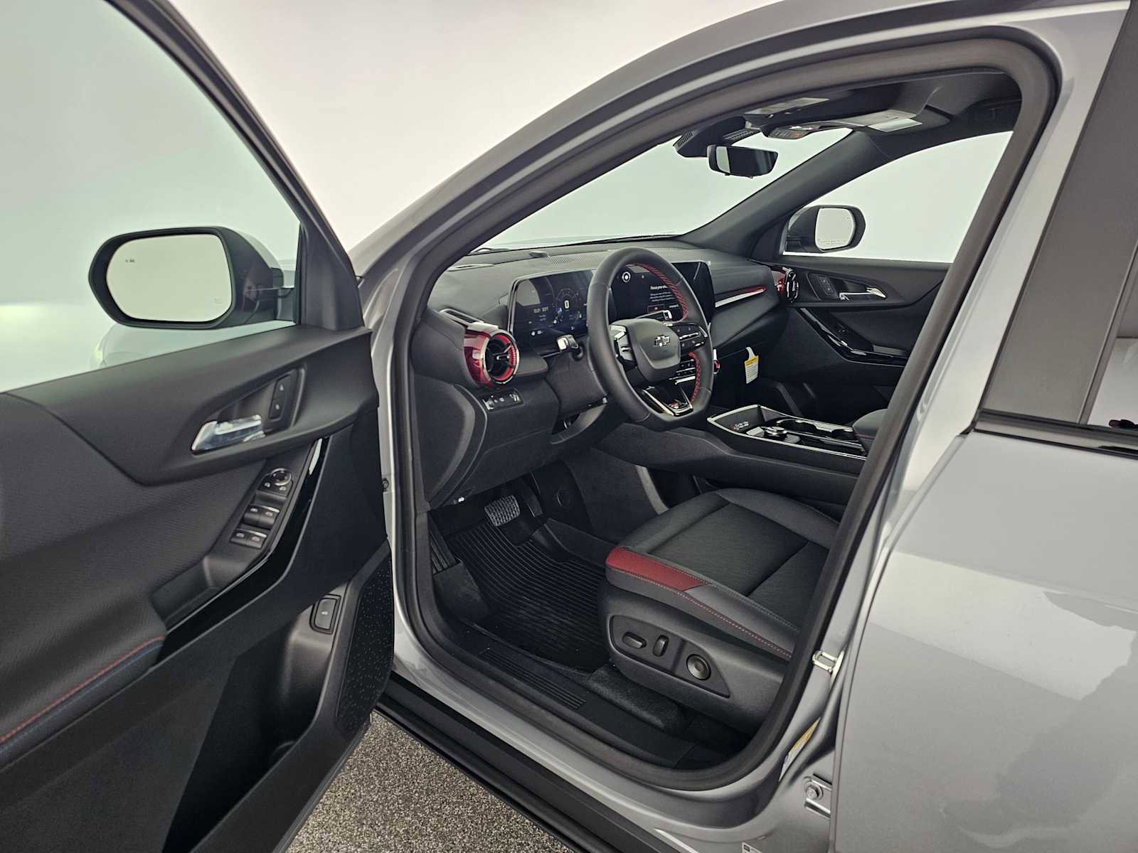 New 2026 Chevrolet Equinox RS w/ Safety and Technology Package FWD image 19