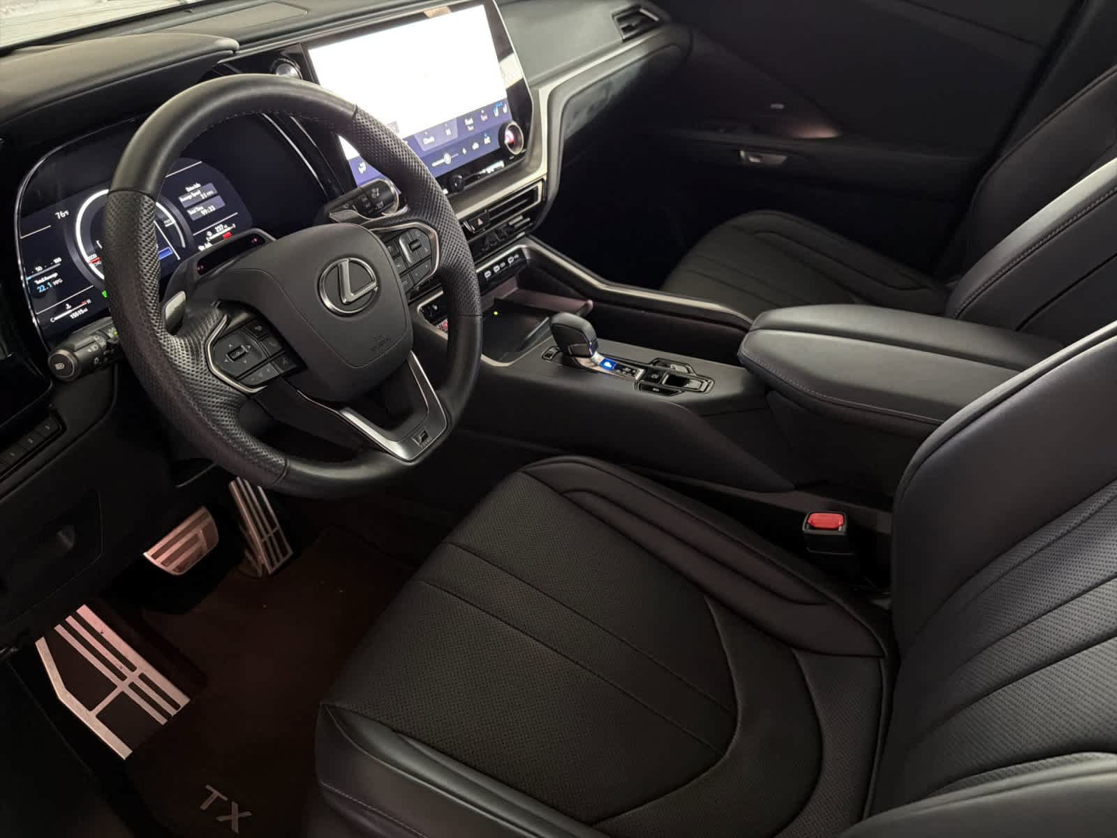 Certified 2025 Lexus TX 500h AWD w/ Technology Package image 11