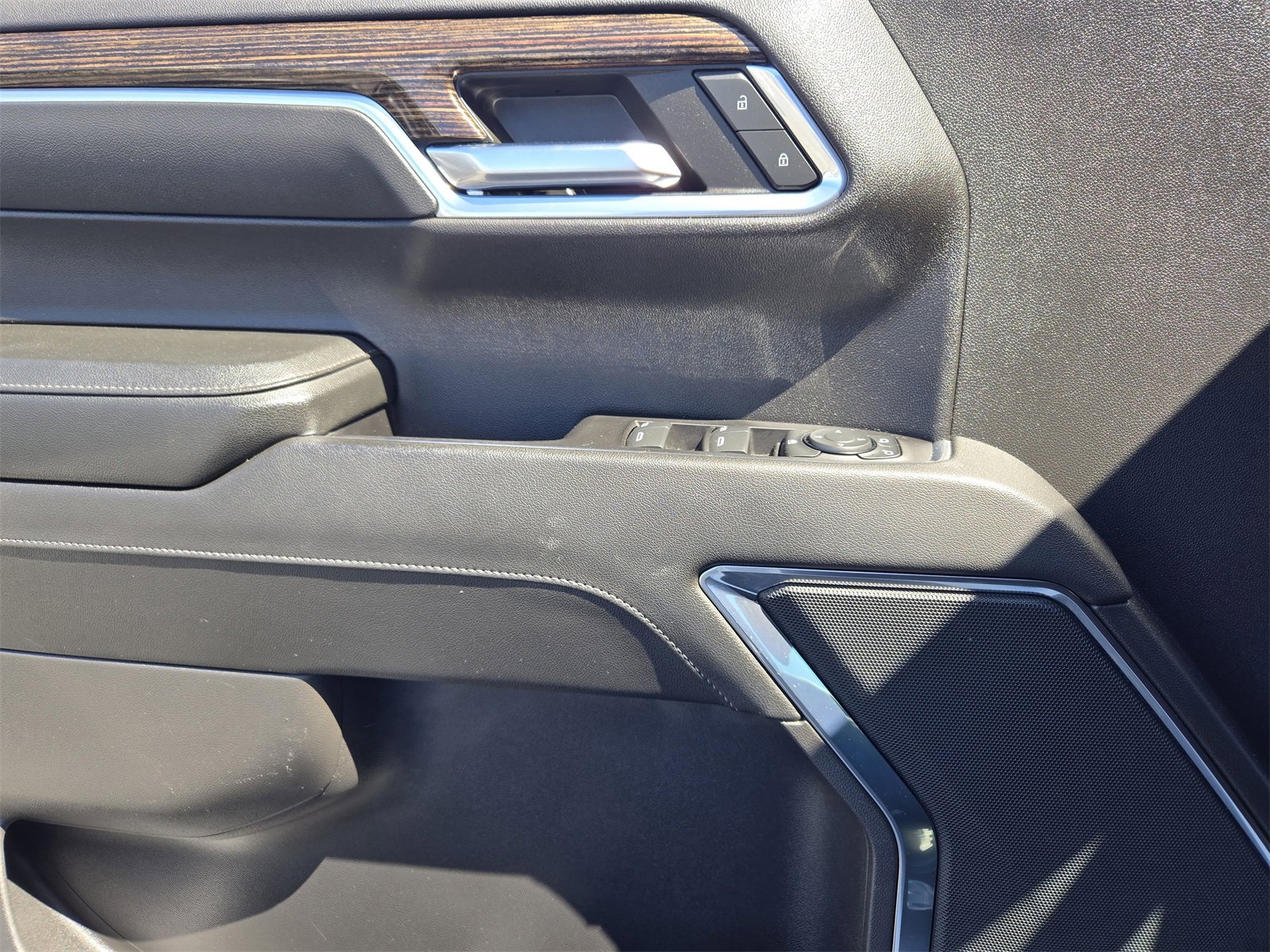 Used 2023 GMC Sierra 1500 SLE image 20