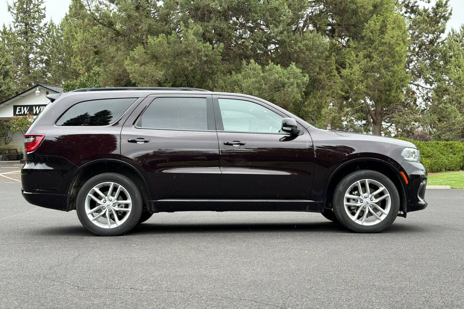 Used 2025 Dodge Durango GT AWD/4WD image 3