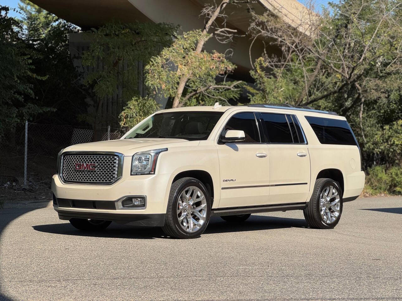 Used 2015 GMC Yukon XL Denali w/ Premium Package