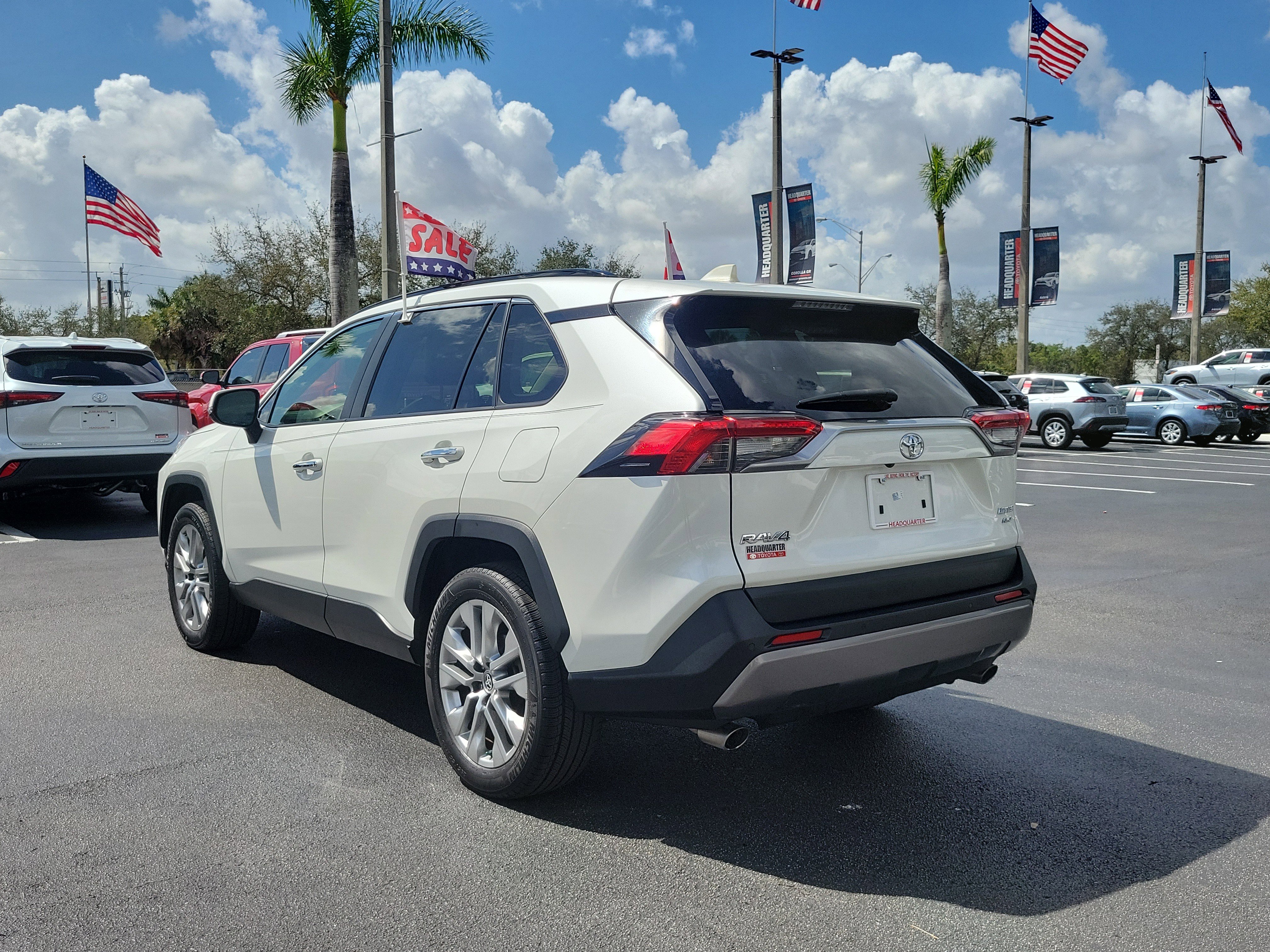 Used 2021 Toyota RAV4 Limited image 8