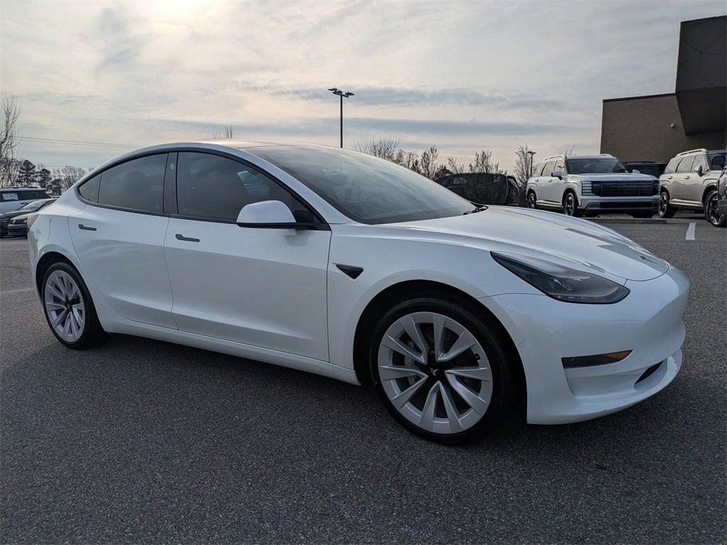 Used 2022 Tesla Model 3 video 1