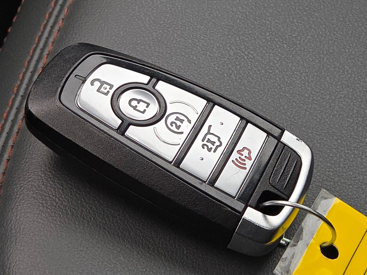 Used 2025 Ford Expedition Active image 31