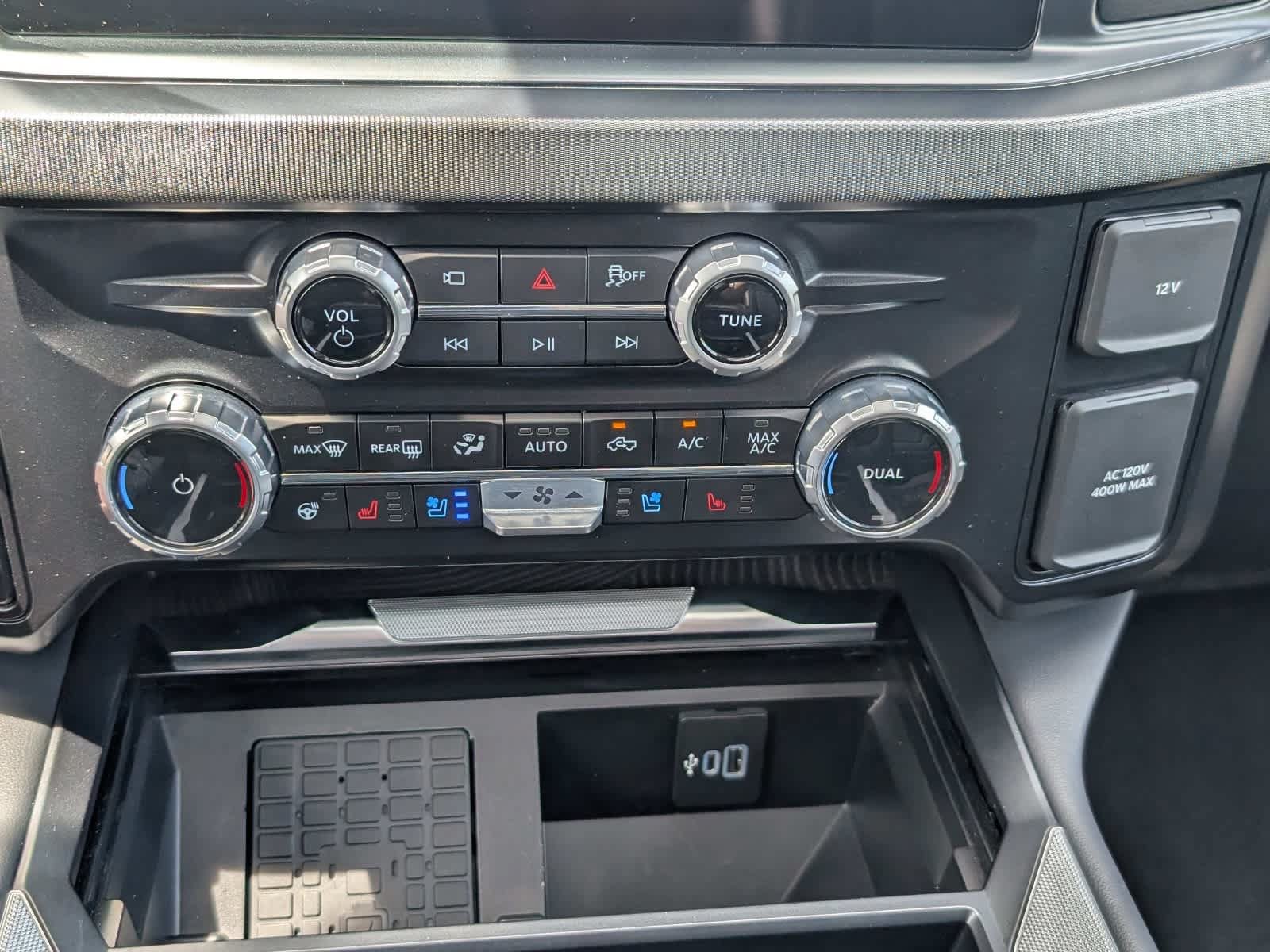 Used 2025 Ford F250 Platinum AWD/4WD image 31