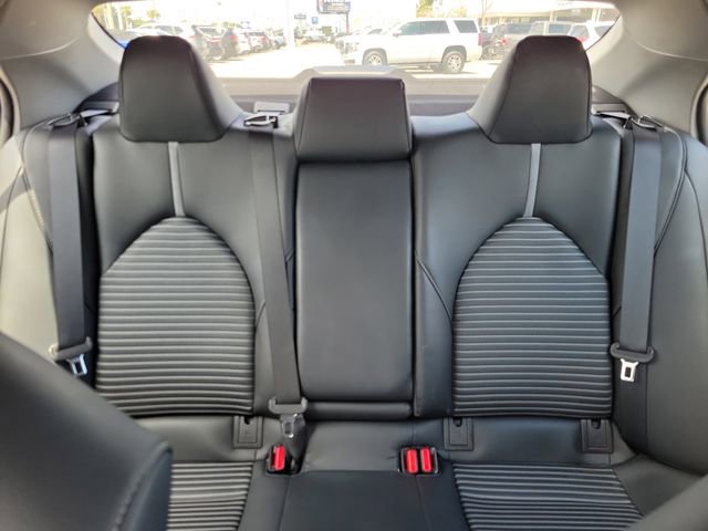 Used 2019 Toyota Camry SE FWD image 16