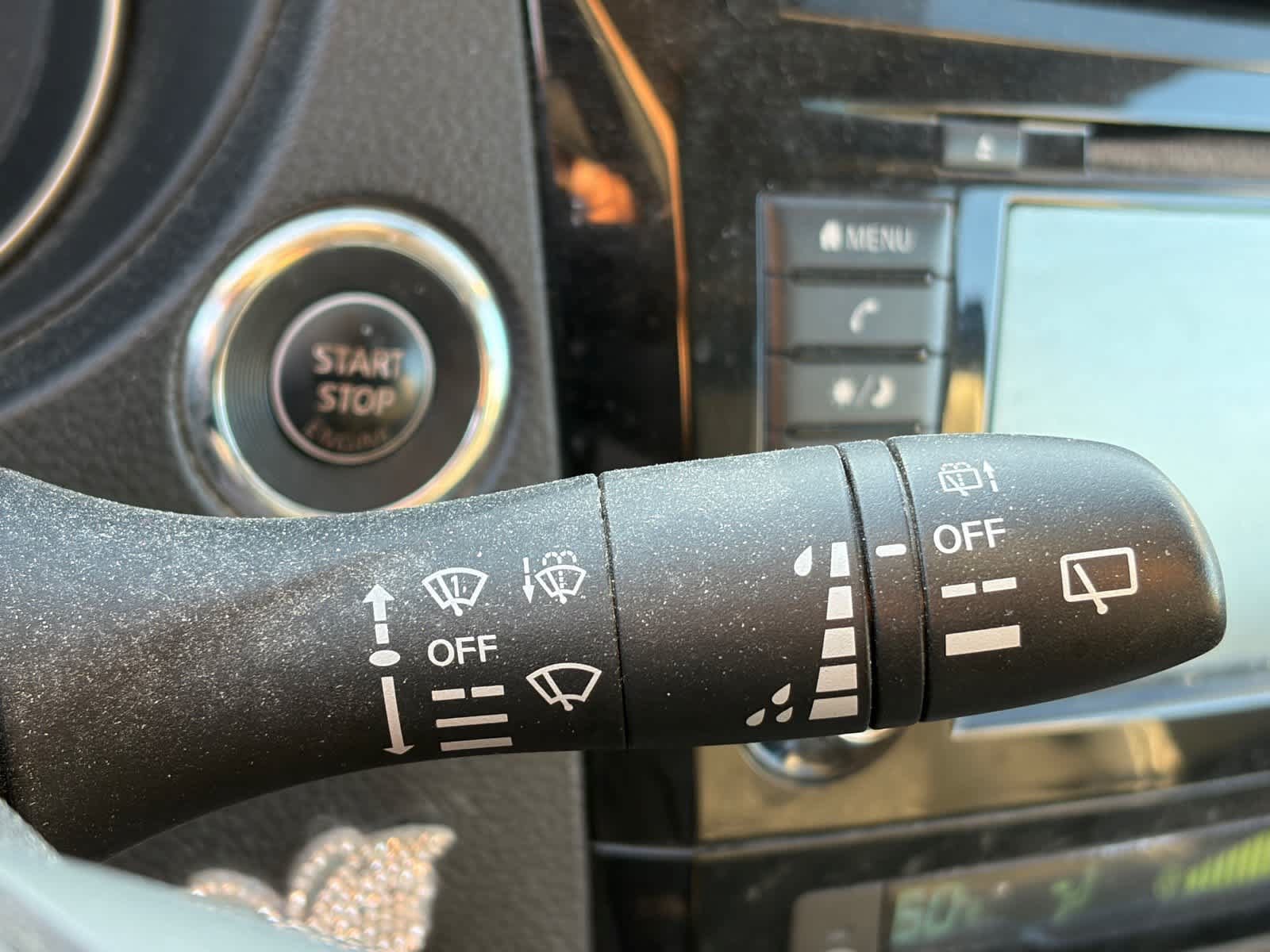 Used 2020 Nissan Rogue SV FWD image 15
