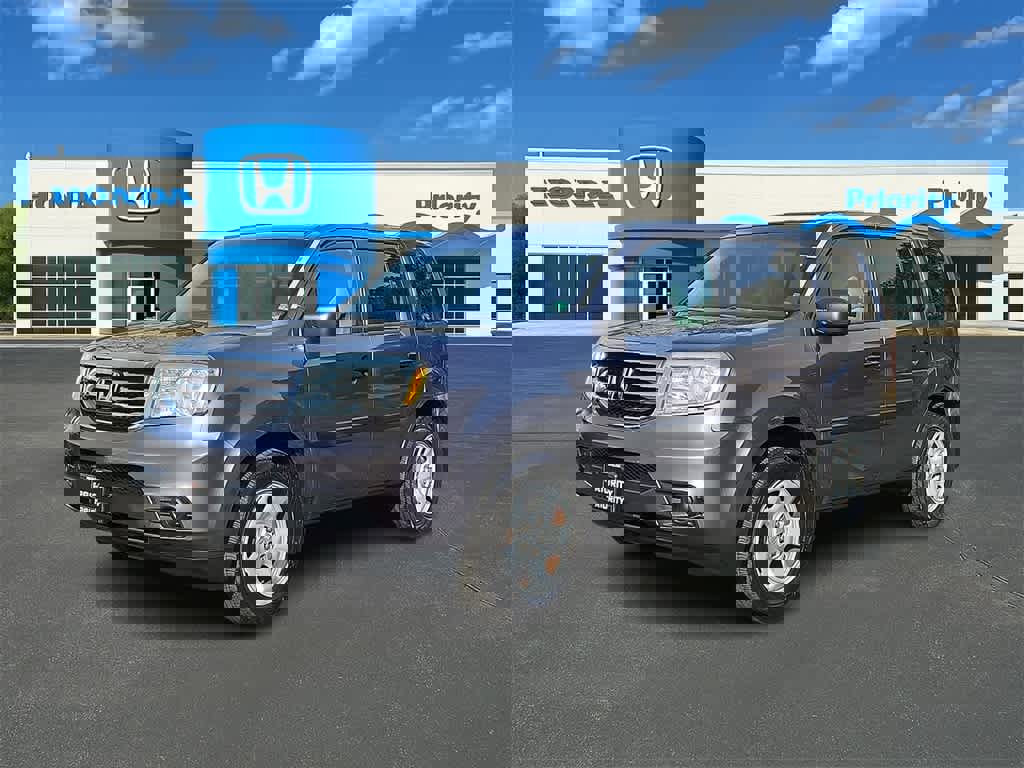 Used 2015 Honda Pilot LX image 1