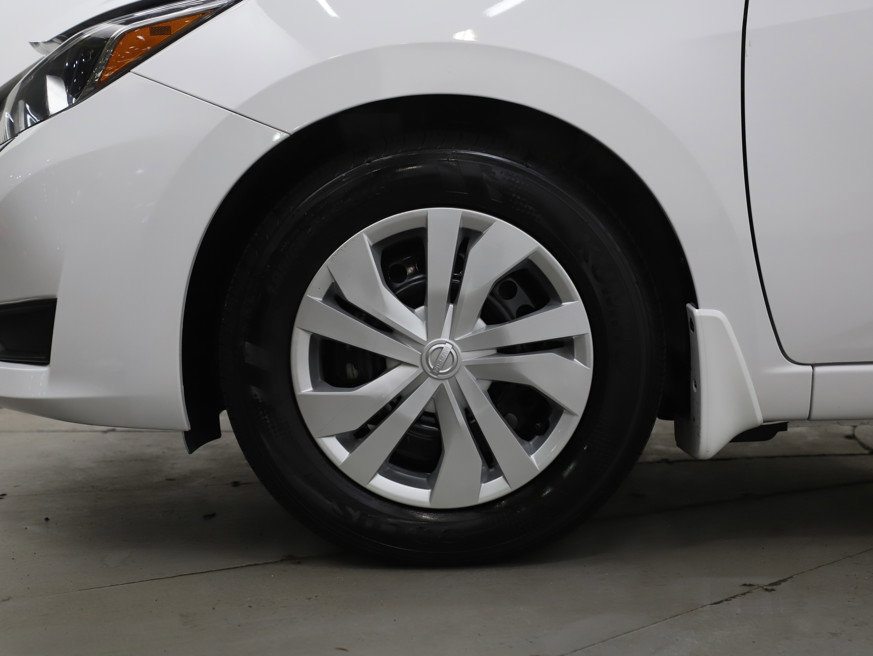 Used 2024 Nissan Versa S w/ Trunk Package image 27