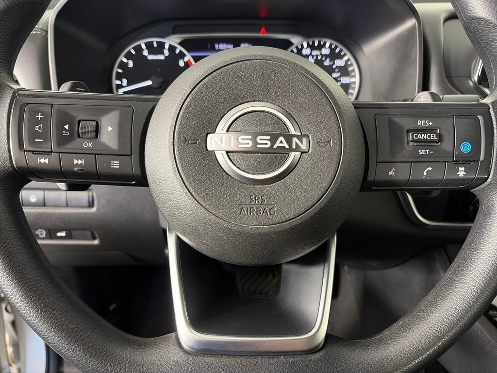 Used 2024 Nissan Rogue SV AWD/4WD image 16