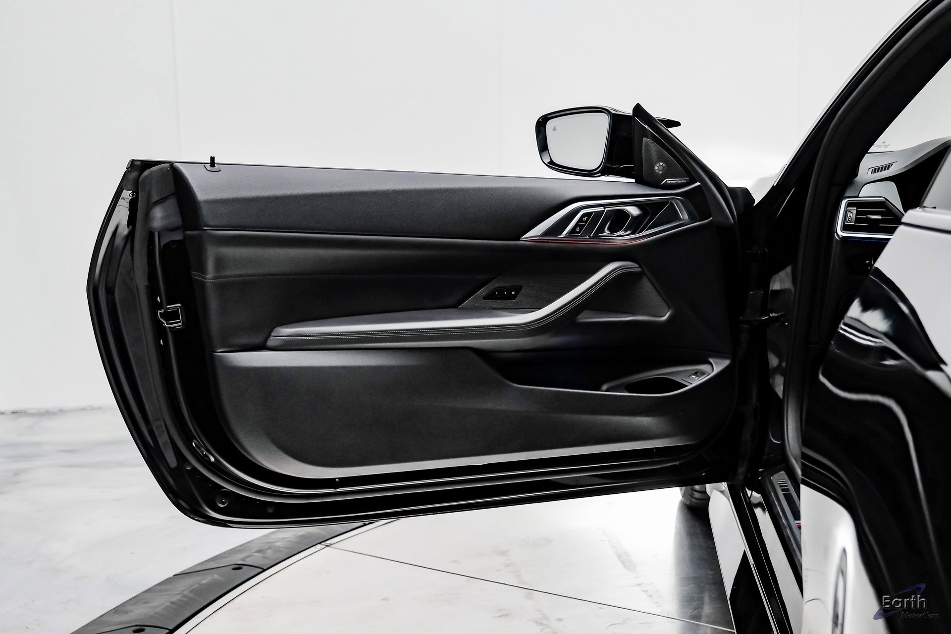 Used 2021 BMW M4 Coupe w/ Executive Package image 77