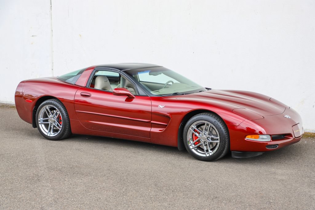 Used 2003 Chevrolet Corvette Coupe w/ Preferred Equipment Group RWD image 1