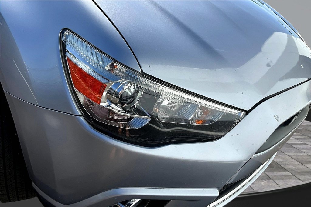 Used 2011 Mitsubishi Outlander Sport SE AWD/4WD image 32