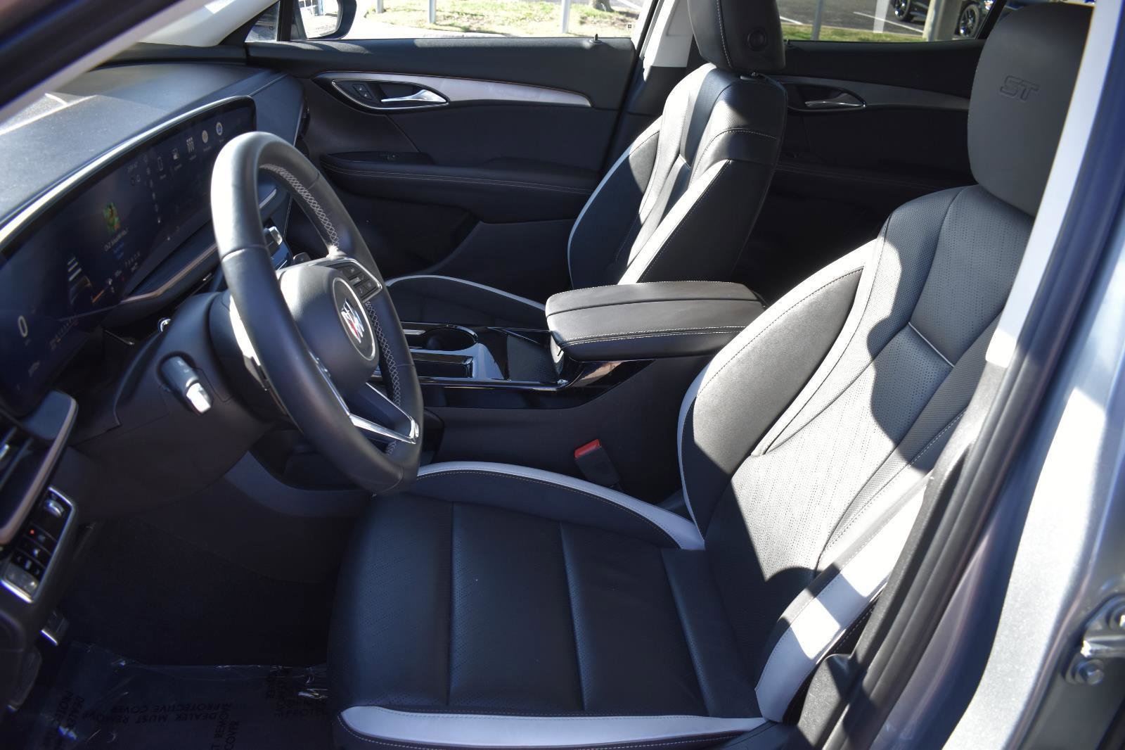 Used 2024 Buick Envision Sport Touring image 23