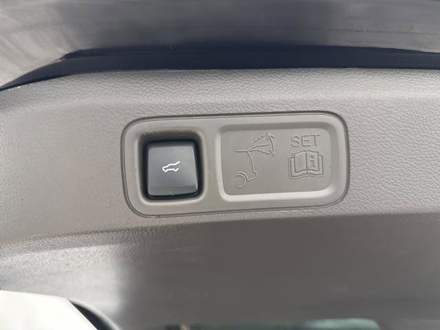 Used 2024 Lincoln Navigator L Reserve AWD/4WD image 16