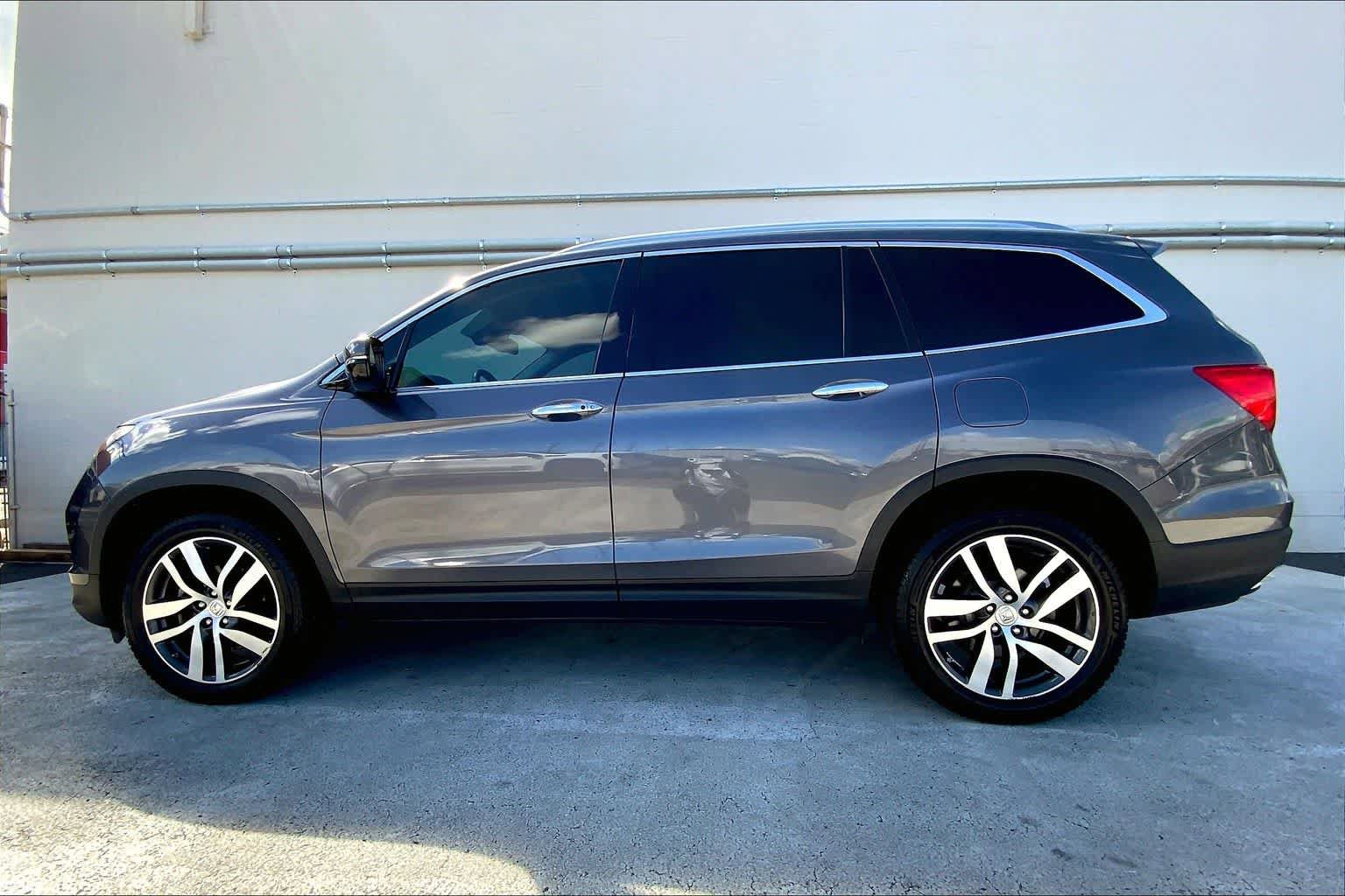 Used 2018 Honda Pilot Elite image 4