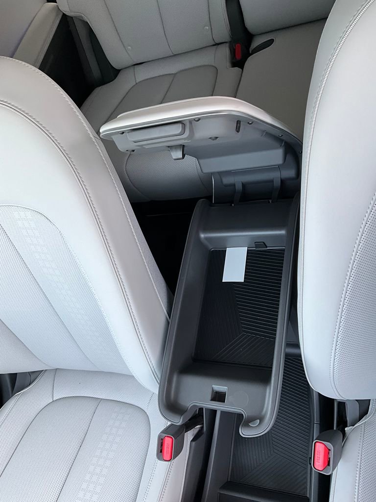 Used 2024 Hyundai Ioniq 5 Limited image 42