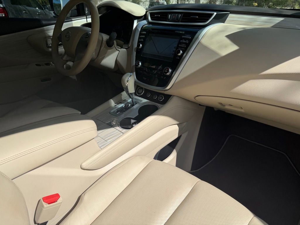 Used 2017 Nissan Murano Platinum image 10