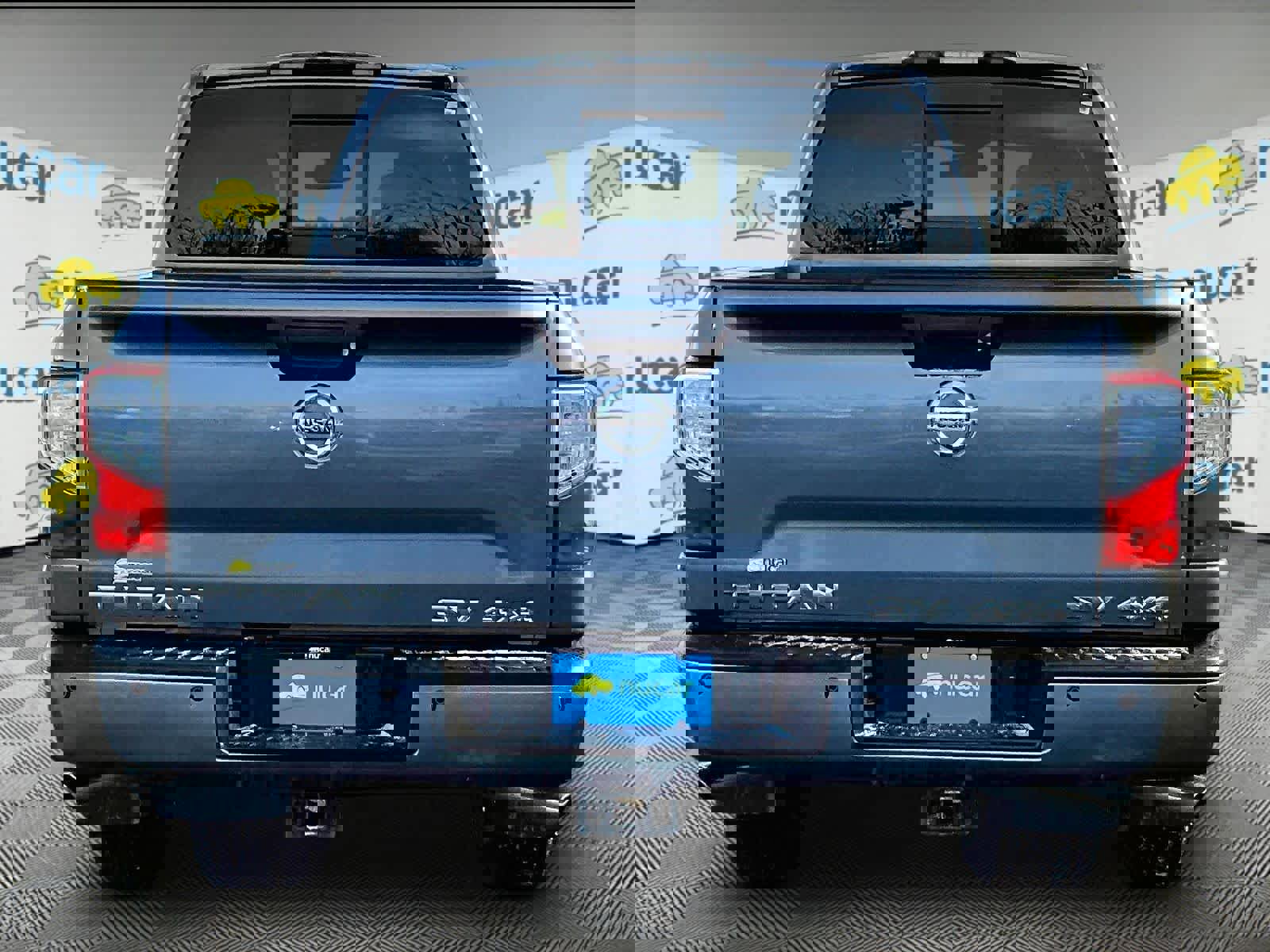 Used 2019 Nissan Titan SV w/ SV Convenience Package image 5