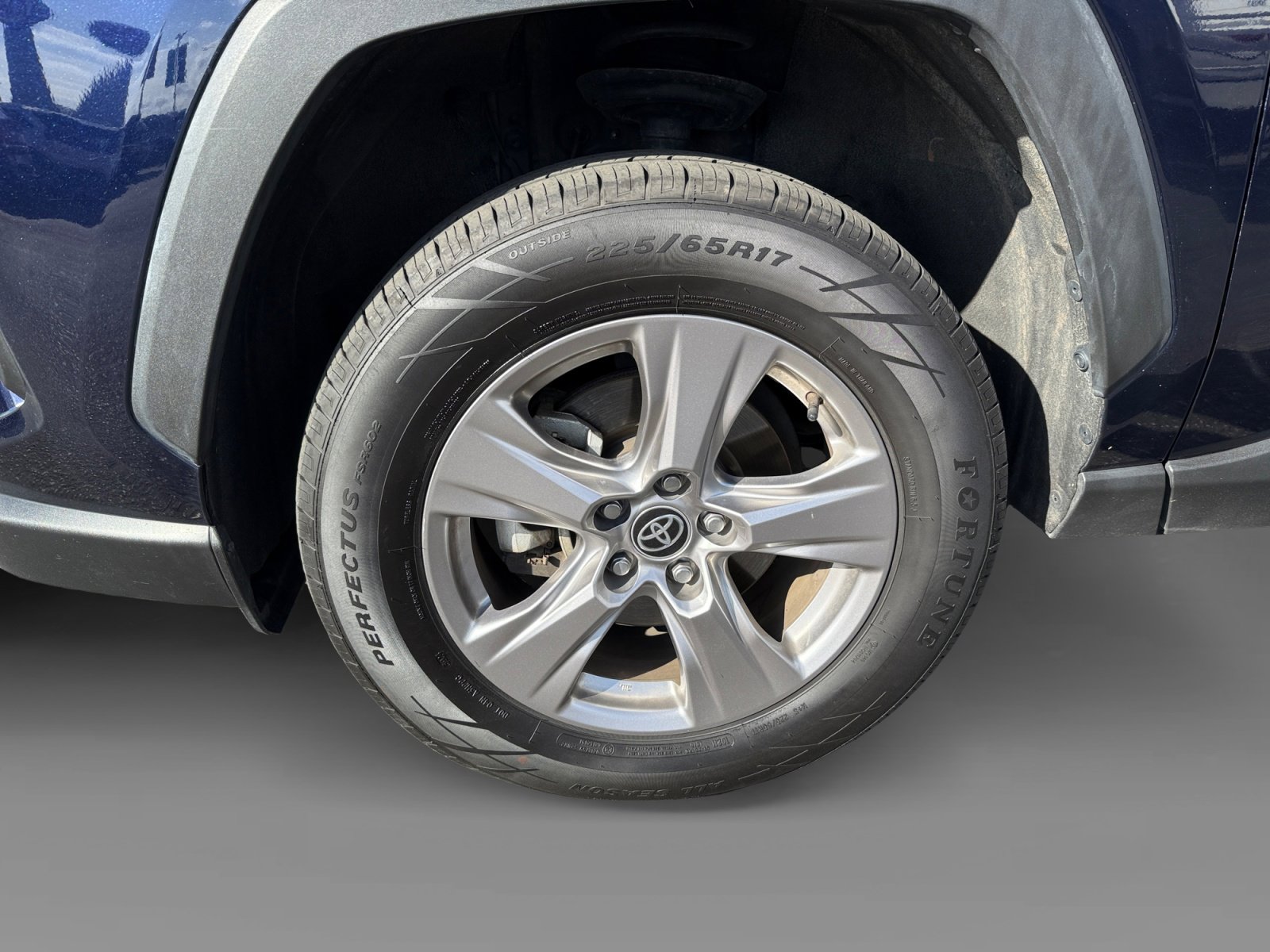 Used 2023 Toyota RAV4 XLE image 9