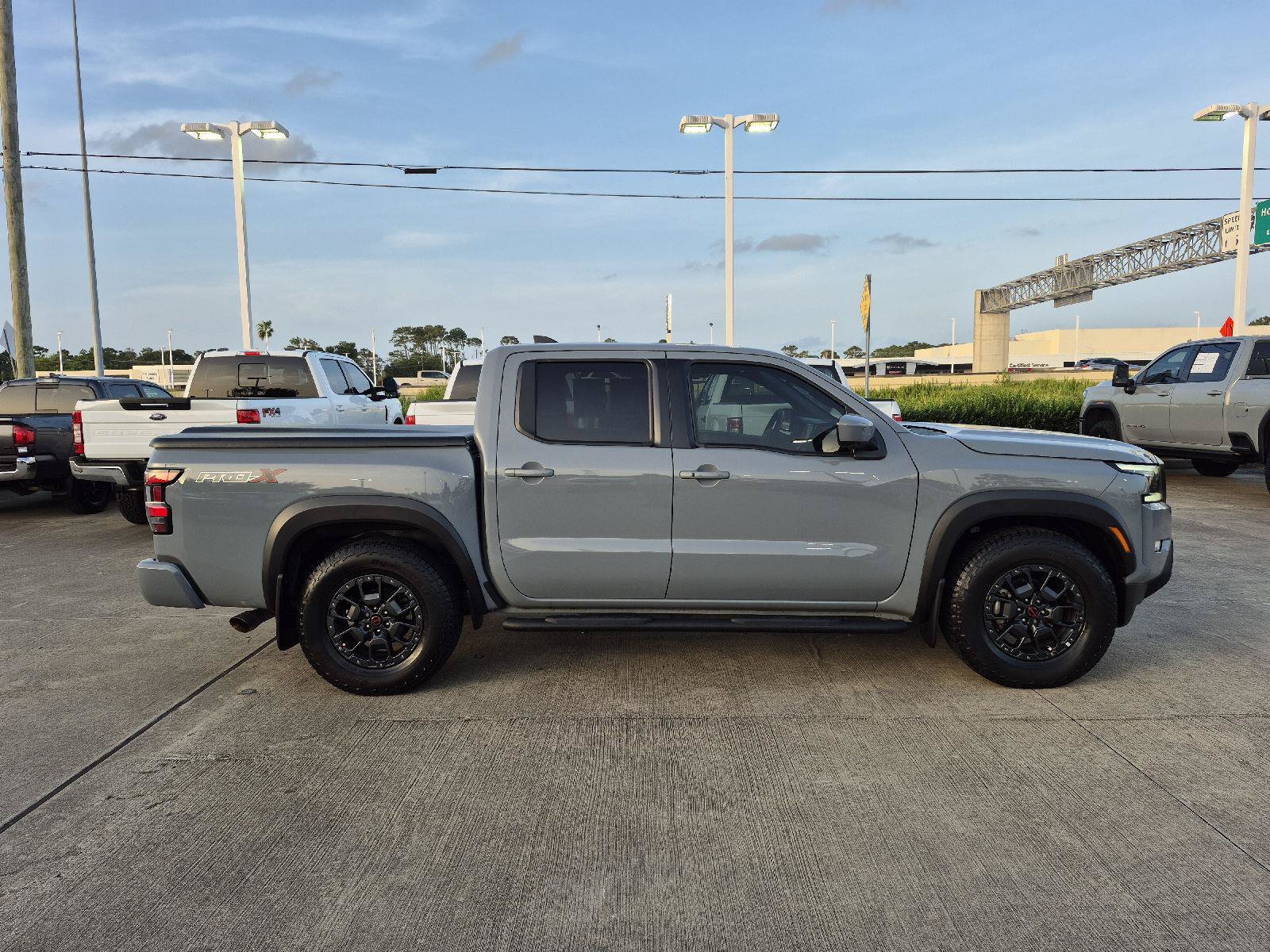 Used 2024 Nissan Frontier Pro-X w/ Pro Premium Package RWD image 13