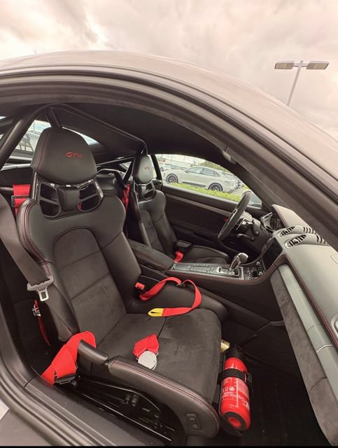 Used 2021 Porsche 718 Cayman GT4 RWD image 16