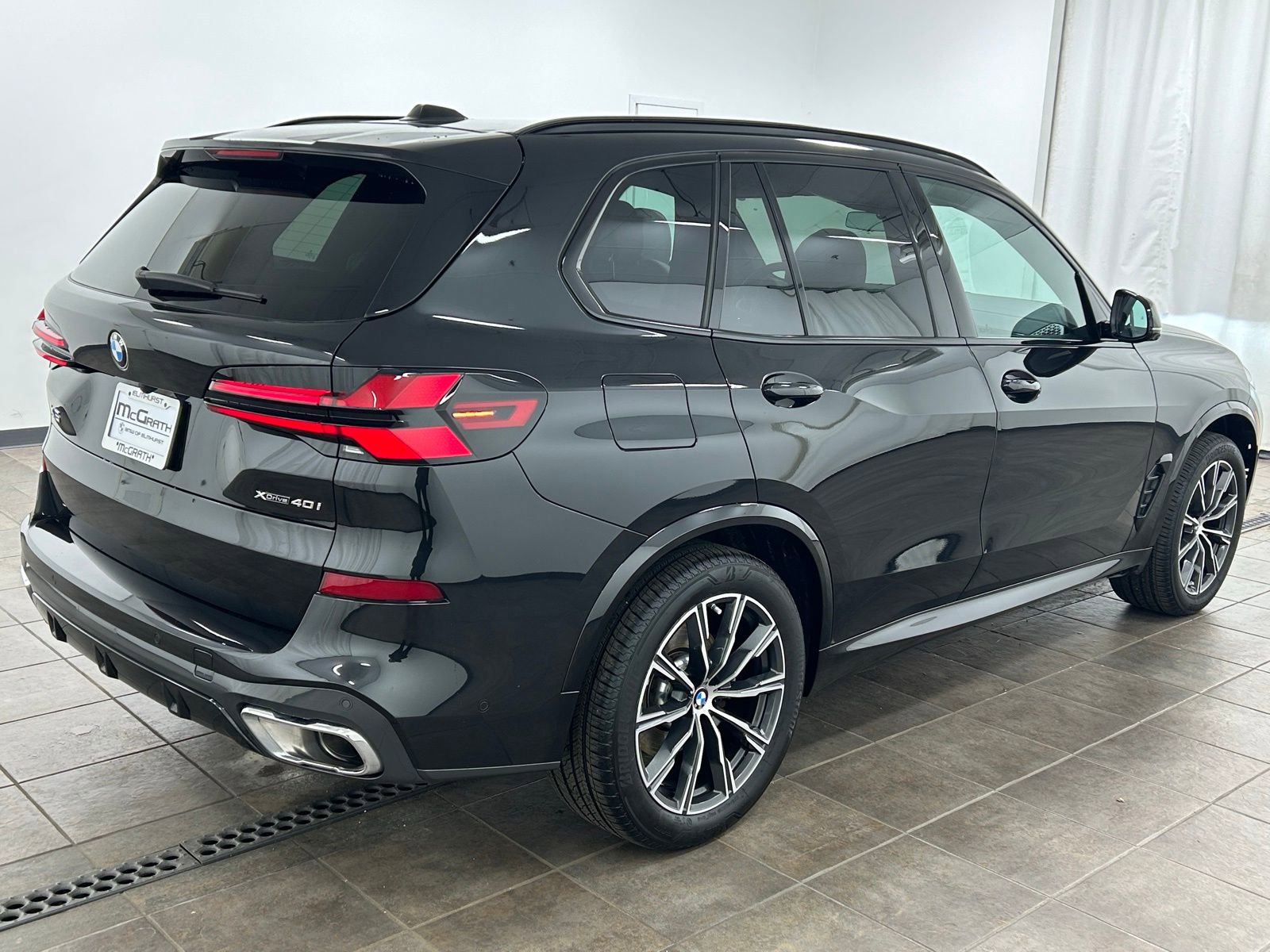 Used 2025 BMW X5 xDrive40i w/ M Sport Package image 5