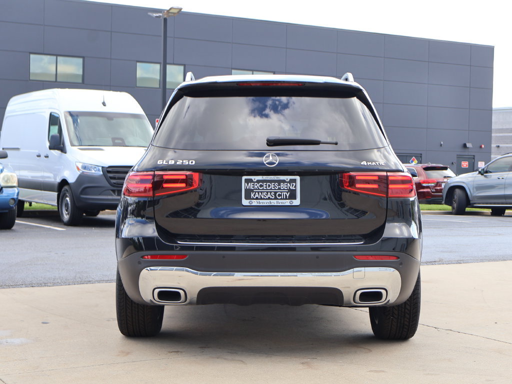 New 2026 Mercedes-Benz GLB 250 4MATIC image 6