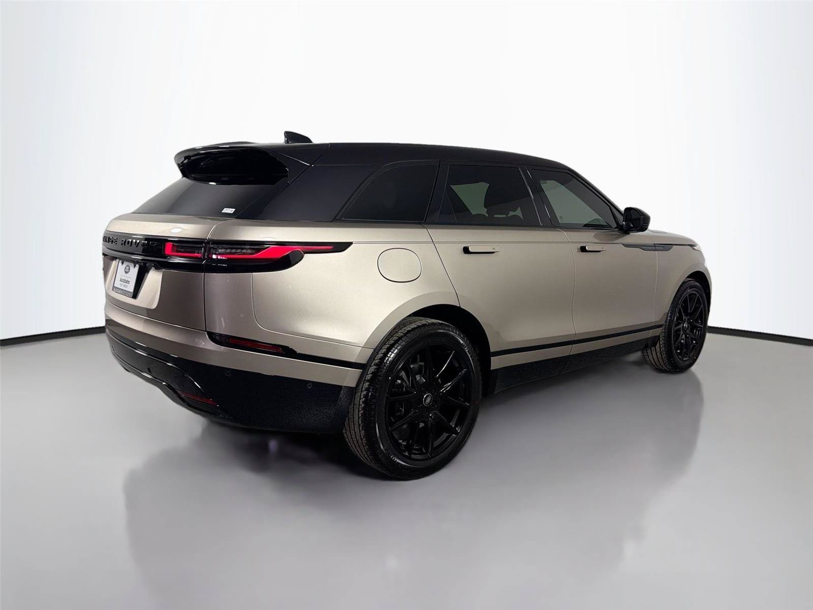 New 2026 Land Rover Range Rover Velar Dynamic SE AWD/4WD image 5