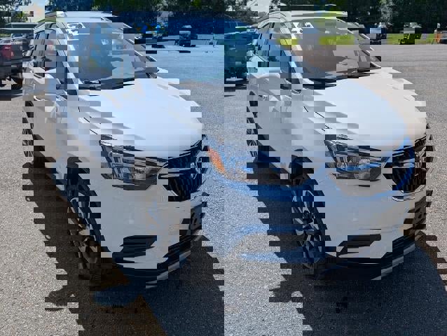 Used 2022 Buick Encore Preferred image 3