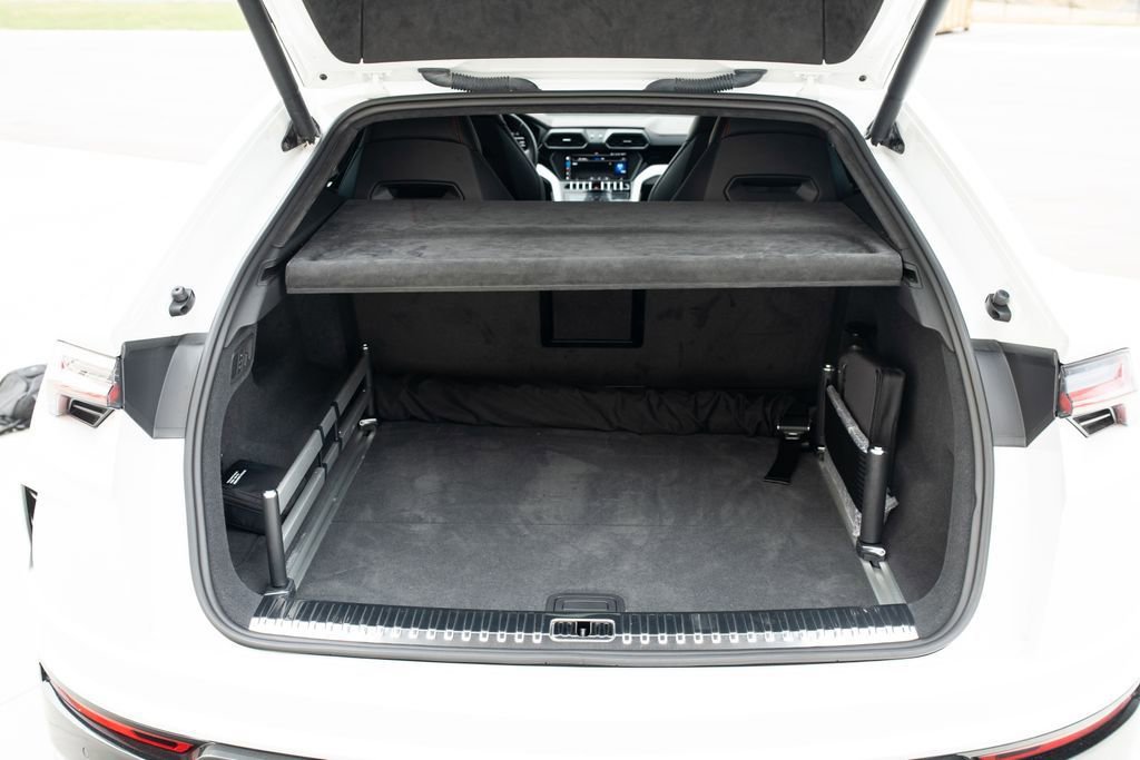 Used 2019 Lamborghini Urus image 19