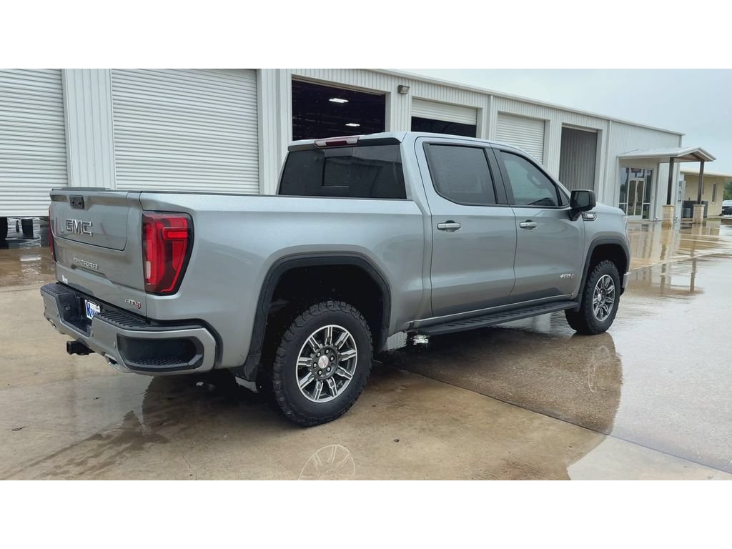 Used 2024 GMC Sierra 1500 AT4 w/ AT4 Premium Package AWD/4WD image 8