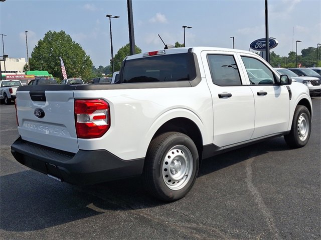 New 2025 Ford Maverick XL image 3