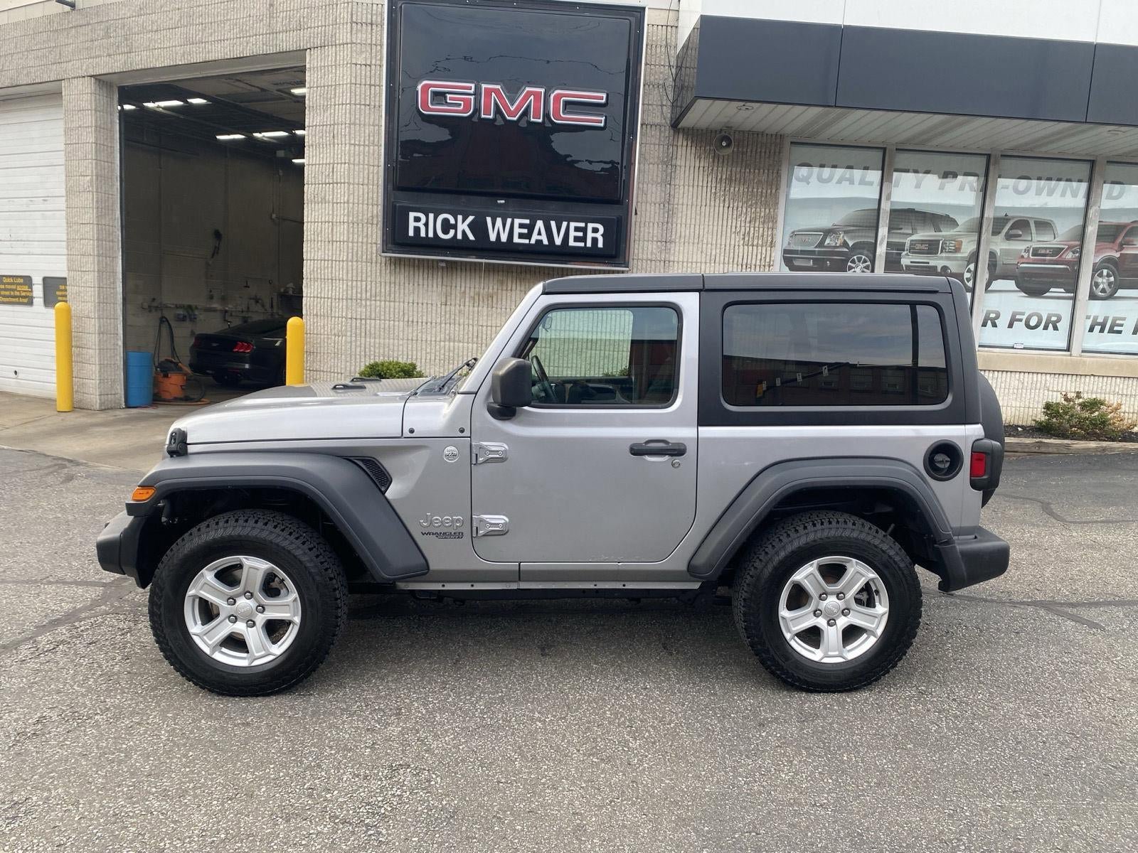 Used 2018 Jeep Wrangler Sport AWD/4WD image 4