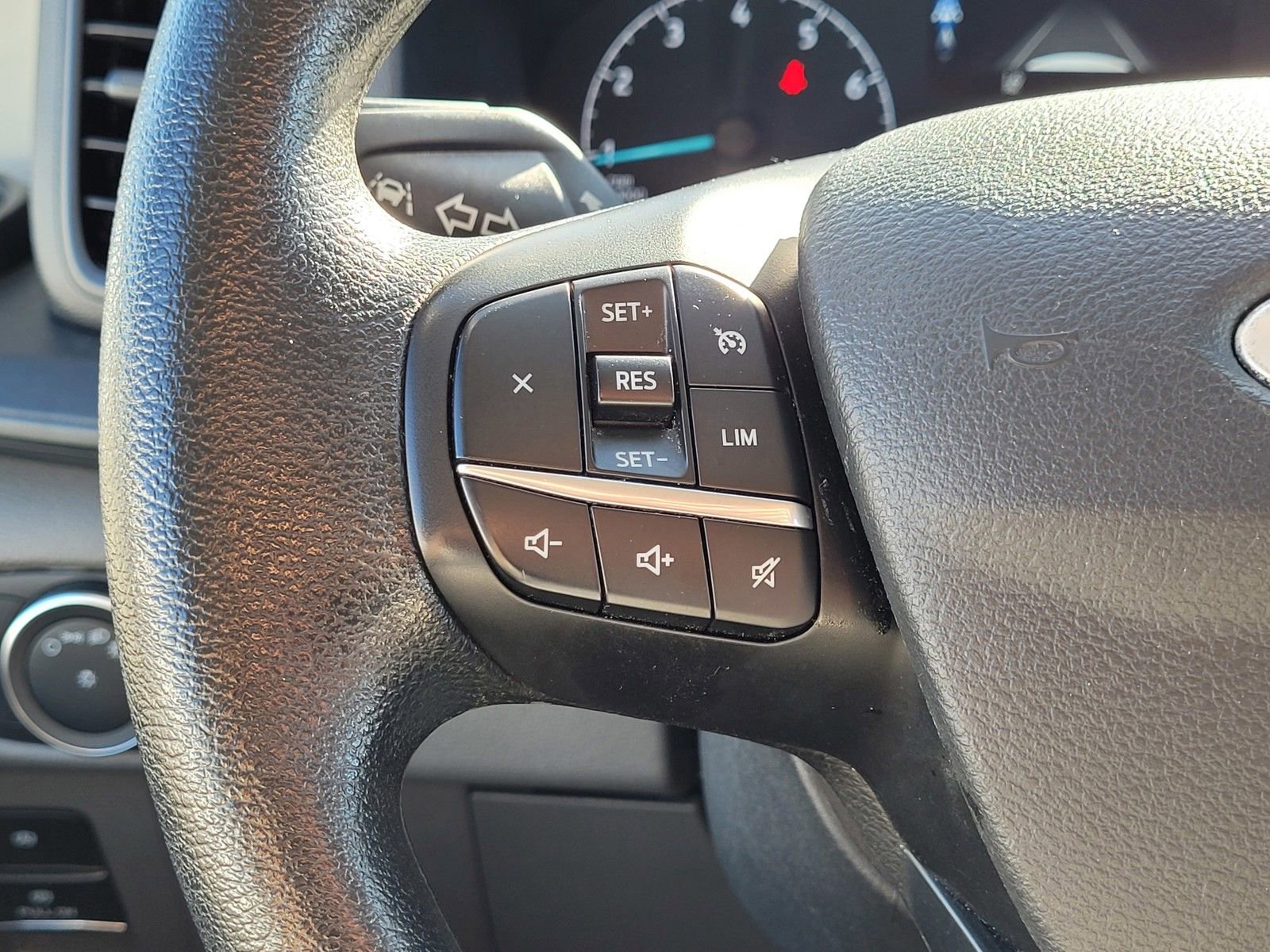 Used 2023 Ford Transit 350 XLT image 17