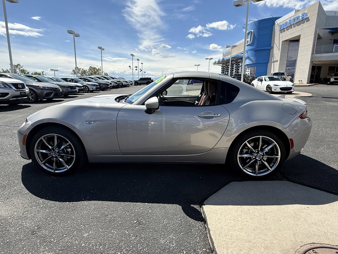 Used 2022 MAZDA MX-5 Miata RF Grand Touring w/ Weather Package image 8